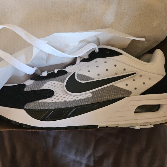 Nike Air Max - Picture 2 of 2